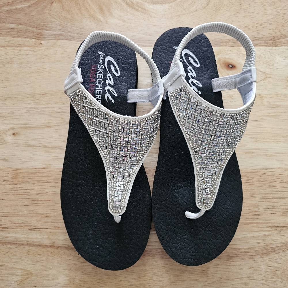 Skechers Cali Rhinestone Slingback Sandals Size 9 Black Cushioned Comfort